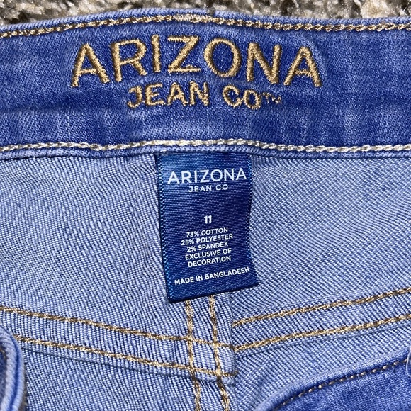 Arizona Jean Shorts - Picture 3 of 4